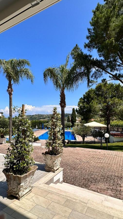 Hotel La Tombola Agropoli Εξωτερικό φωτογραφία